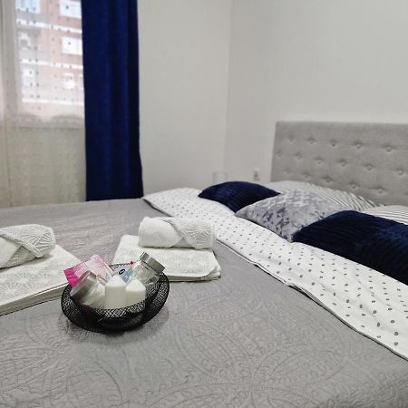 Apartman Astra Сремська Митровиця Екстер'єр фото