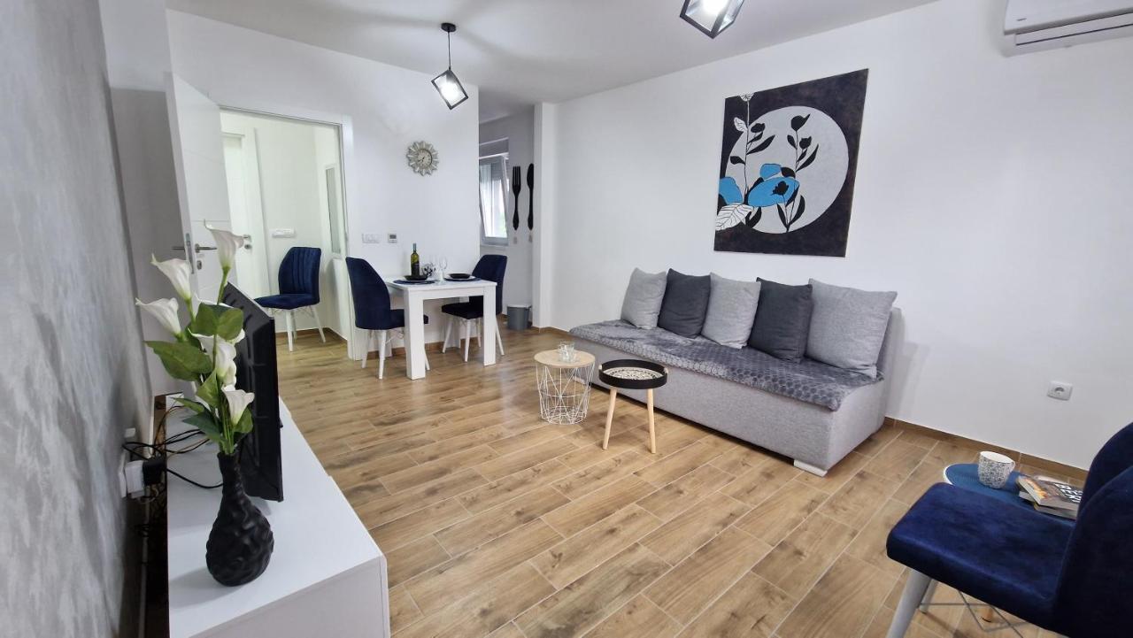 Apartman Astra Сремська Митровиця Екстер'єр фото