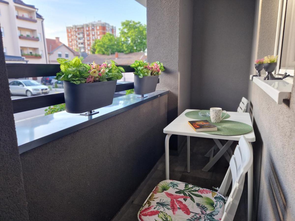 Apartman Astra Сремська Митровиця Екстер'єр фото